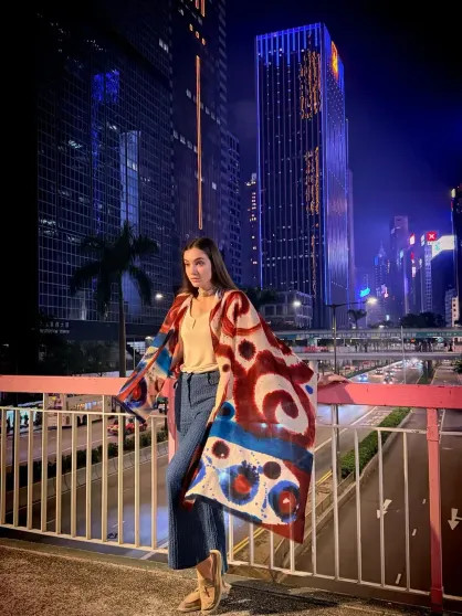 Курс на Восток: Ксения Собчак, Полина Киценко и Аврора Киба проводят время в Китае, а девушка Павла Дурова посетила Токио