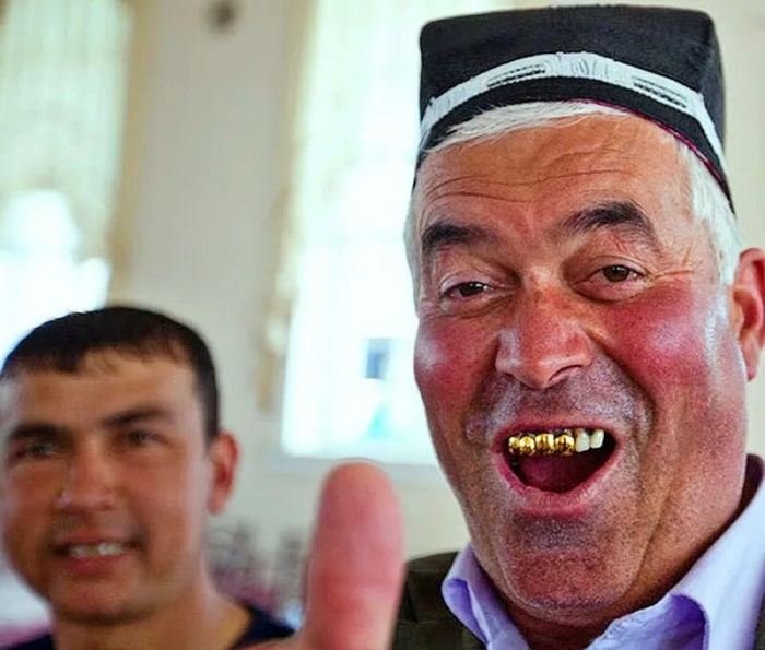Мигрант напал на женщину в храме. А осудили русского — за слово против того