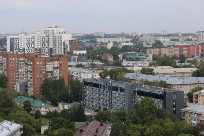 Кирпичный ритм и Барнаул с высоты. Как сейчас выглядит масштабная стройка "Сахаров Парка"