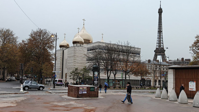 Свет в основе мира: в Париже простились с Эриком Булатовым