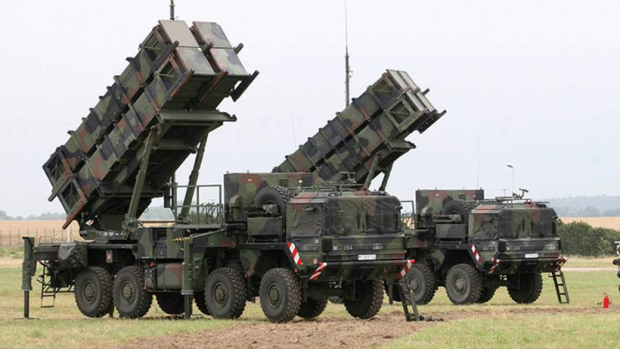 Зачем нужны штабы и военные, если есть западные СМИ? Чем же так опасен остров Харкс?