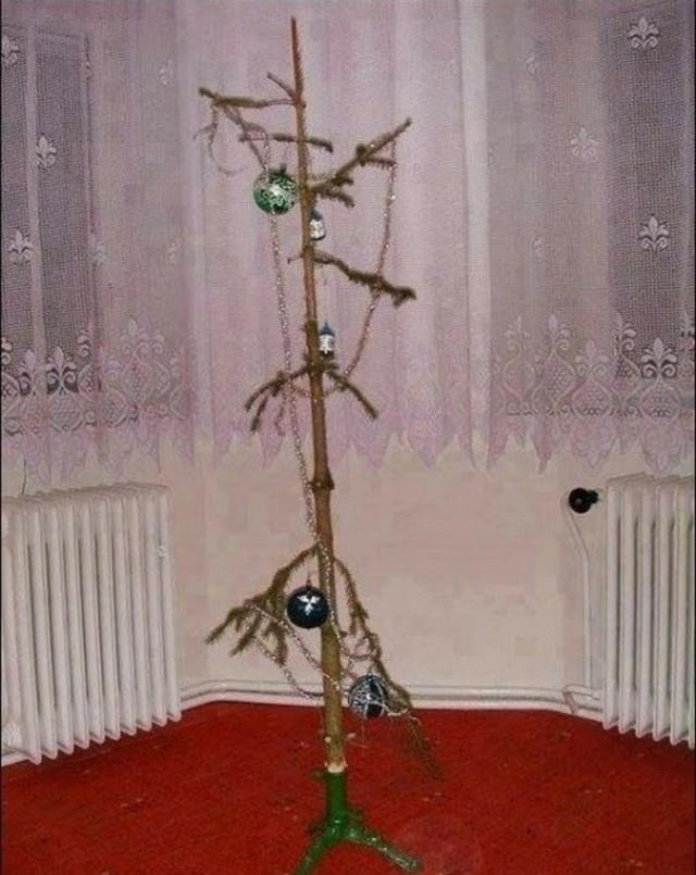 Как выглядели домашние новогодние елки в России 1990-х годов (ностальгическая и местами смешная фотоподборка)