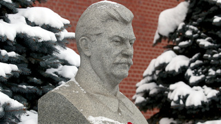 Еще жив. Какие памятники вождю революции Ленину еще остались в Барнауле