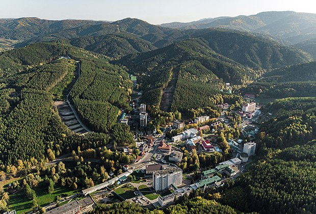 Отдых в Белокурихе зимой 2025-2026: санатории, горнолыжные склоны и другие причины посетить курорт на Алтае