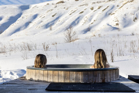 Тишина, бани и безалкогольные коктейли: 10 трендов, которые определят, как мир будет отдыхать в 2026 году. Есть ли такие услуги в Краснодарском крае?