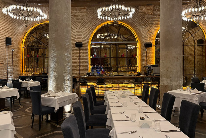 Постучись в его дверь. Как провести незабываемые выходные в турецком городе, который заменил россиянам Париж и Дубай