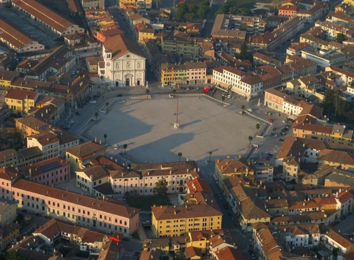 Средневековая утопия: итальянский город-крепость в форме идеальной девятиконечной звезды