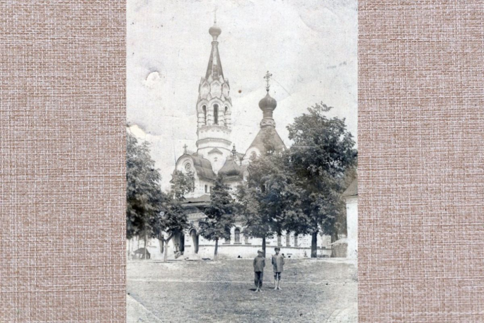 Церковь Димитрия Солунского в Коробовке и следы имения Лотарево