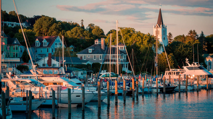 Пешком, на лодке или на осле: 9 мест, где нельзя ездить на машине