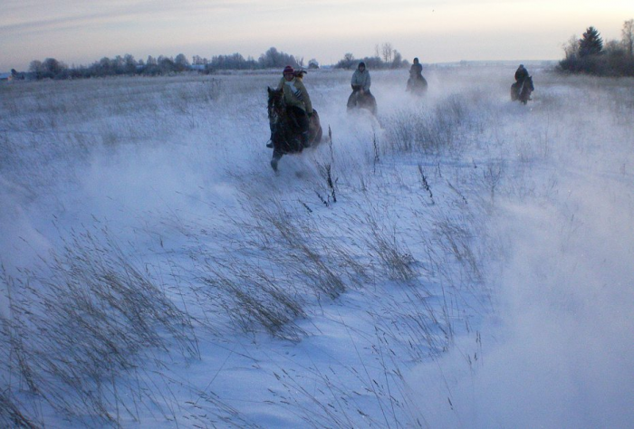 «Закрой глаза и держись за седло» Россиянка преодолела верхом на коне самые труднодоступные маршруты России. Как ей это удалось?