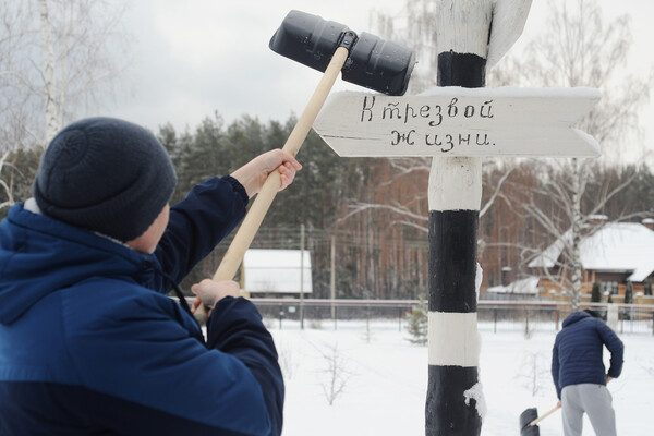Как россияне встречали Новый год в армии, рехабе и на Крайнем Севере. «Санта летит над нашей частью»