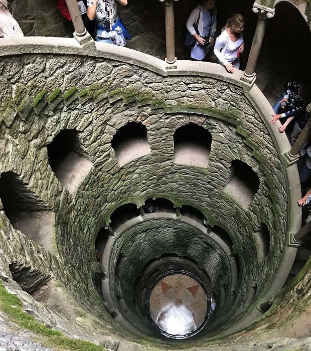 Колодец Посвящения, или Куда ведет перевернутая башня масонов