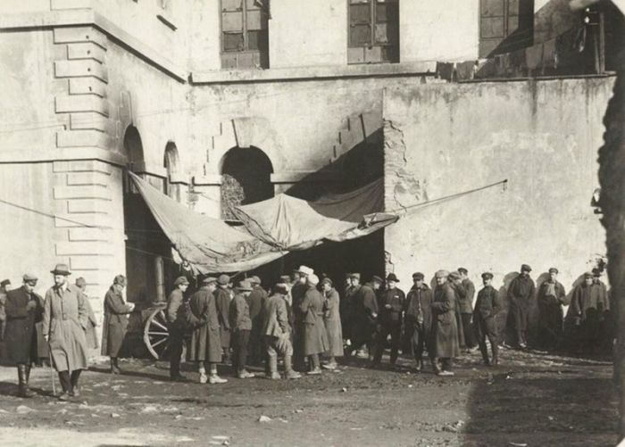 Как жилось русским эмигрантам в Турции после революции и почему им были не рады