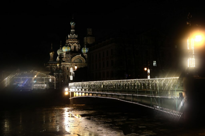 В Петербурге создали больше десятка мест для уникальных новогодних фото