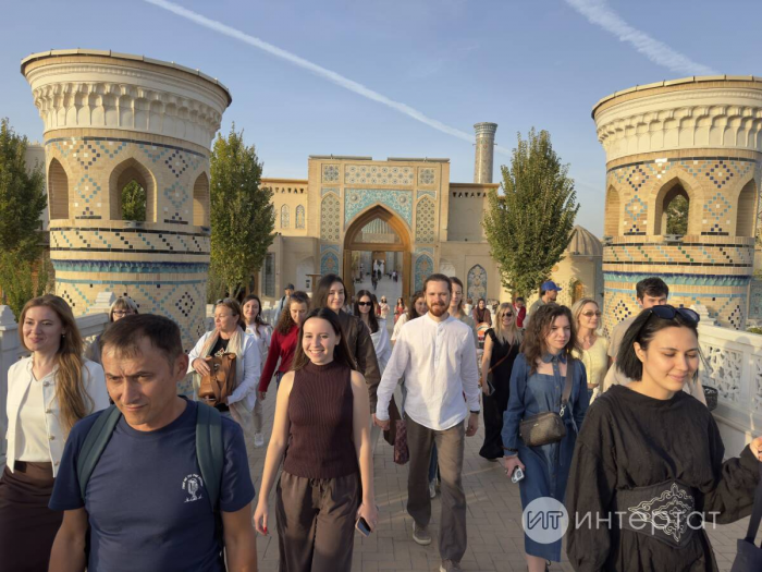 «Бала алып кайта алмаучылар Биби-ханым мәчетенә агыла»: Сәмәркандның могҗизалы урыннары