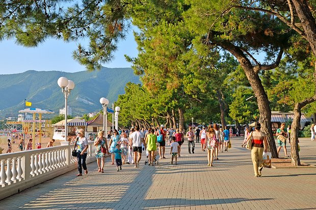 Отдых в Геленджике в 2026 году: как добраться, цены, куда сходить, чем заняться, где остановиться