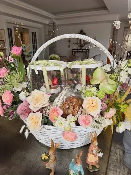 Корзины с цветами и фото из храма: как Виктория и Олег Шеляговы, Яна Рудковская, Татьяна Навка и другие звёзды отметили Пасху