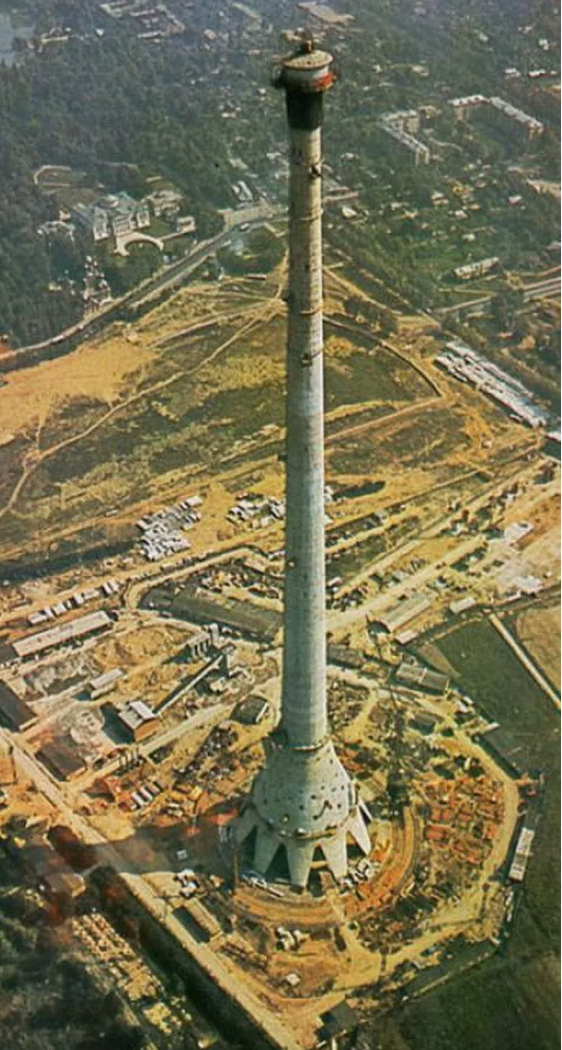 Останкинская башня стоит на фундаменте всего 4,6 метра. Почему она не падает?