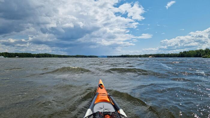 Прощальный шторм, расплата за забывчивость и роковое гостеприимство. День шестьдесят шестой