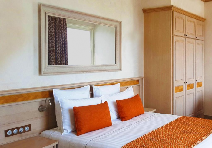 Белый мрамор и терраса с джакузи от 3000 евро в сутки: как выглядит отель, в котором снимут 4-й сезон «Белого лотоса»