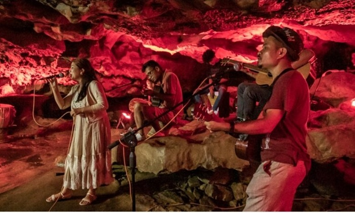От бомбоубежища до танцпола для дискотек: 6 самых странных локаций, которые разместили в пещерах