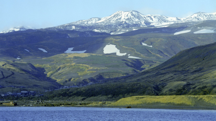 23 вулкана и город, отстроенный после цунами: как протекает жизнь на курильском острове Парамушир