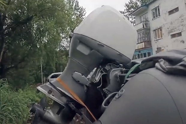 «Моих родных забрало море» Россиянин чудом выжил после 67 дней морского дрейфа на лодке. За что его хотят посадить на три года?