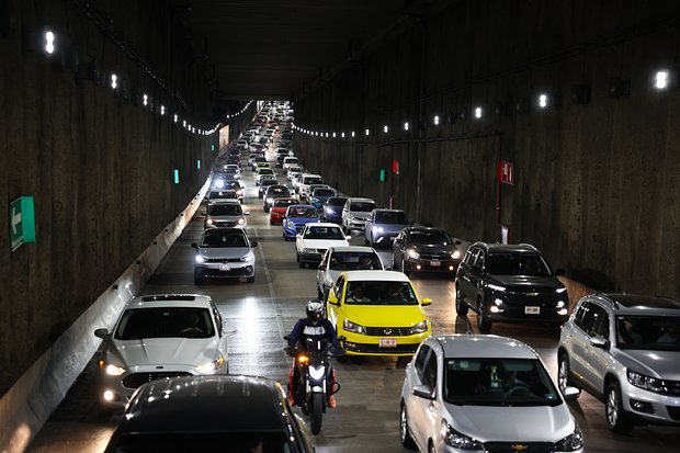 «Ограбления, исчезновения, стрельба». Россияне едут в Мексику, несмотря на войны картелей. Безопасно ли там отдыхать?