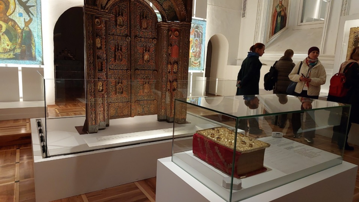 Выставка в монастыре: шуба князя Пожарского нашла неожиданное применение