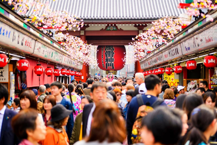 Шум, дзен и долг: как Новый год раскрывает культурный код Азии