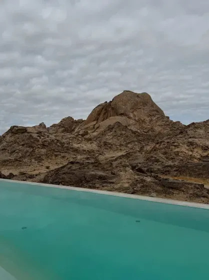 Частный самолёт и спа-отель в пустыне: Виктория и Диана Манасир отметили 60-летие миллиардера Зияда Манасира в Саудовской Аравии