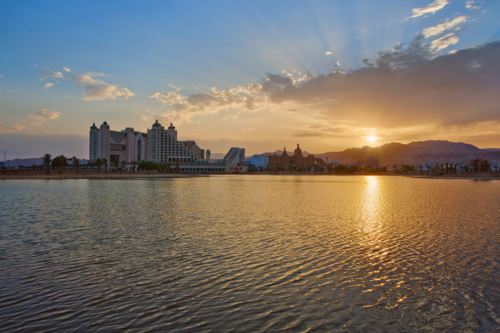 Горы, море и чёрнопятнистый иглобрюх: почему надо ехать в Израиль прямо сейчас