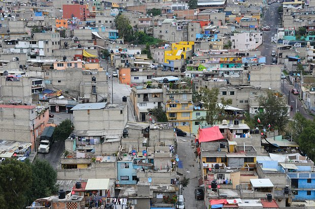 «Ограбления, исчезновения, стрельба». Россияне едут в Мексику, несмотря на войны картелей. Безопасно ли там отдыхать?