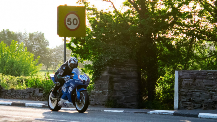 Дорога без тормозов: как остров Мэн и Германия сохранили право на скорость