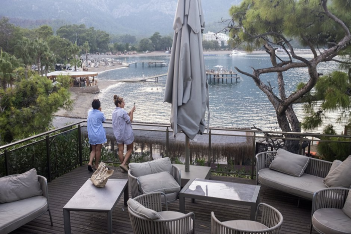 Куда поехать на море в сентябре 2026 года? Лучшие направления для пляжного отдыха в России и за границей