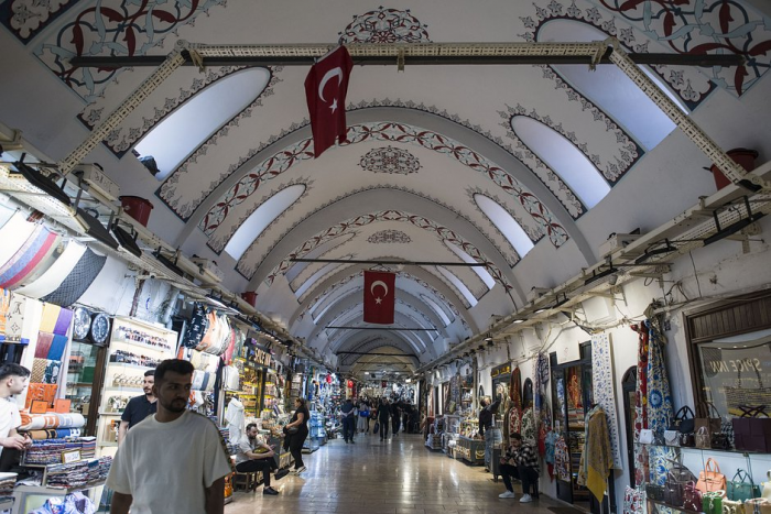 Постучись в его дверь. Как провести незабываемые выходные в турецком городе, который заменил россиянам Париж и Дубай