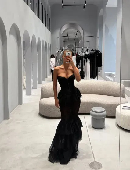 Круизы, бикини и выставки: где и как отдыхают Ксения Собчак, Кристина Романова с детьми, Виктория Лопырёва, Екатерина Климова и жена миллионера Инесса Шевчук