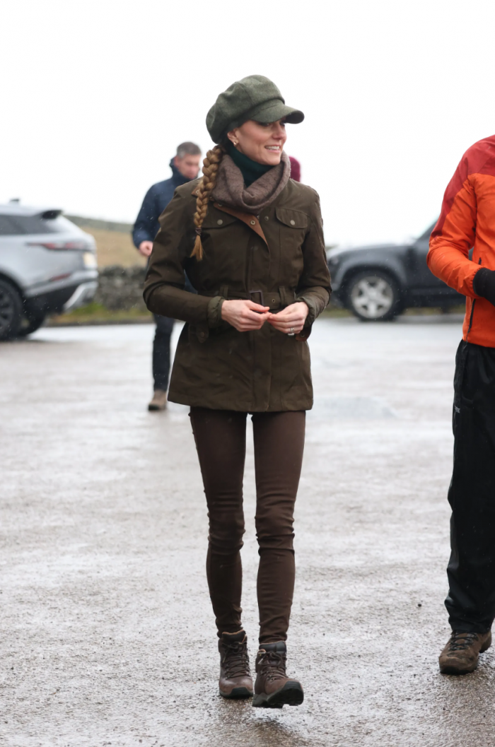 С необычной прической и в карамельном костюме: новый выход Кейт Миддлтон обсуждают в Сети