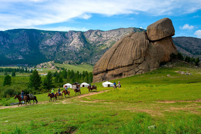 «Дает то, чего сейчас почти нигде не купишь» Почему Монголия внезапно начала набирать популярность у россиян?