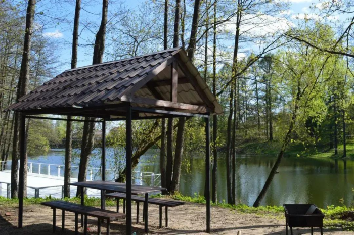 Куда поехать на майские праздники в Подмосковье: 7 проверенных парк-отелей с бассейнами