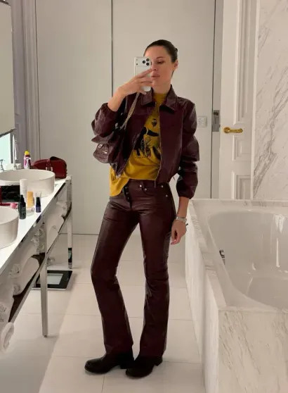 Круизы, бикини и выставки: где и как отдыхают Ксения Собчак, Кристина Романова с детьми, Виктория Лопырёва, Екатерина Климова и жена миллионера Инесса Шевчук