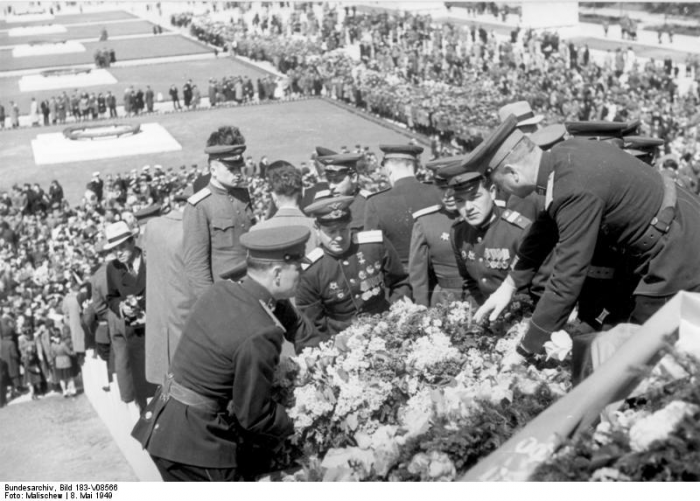 Воин-освободитель. Как в Трептов-парке появился главный памятник победе над фашизмом