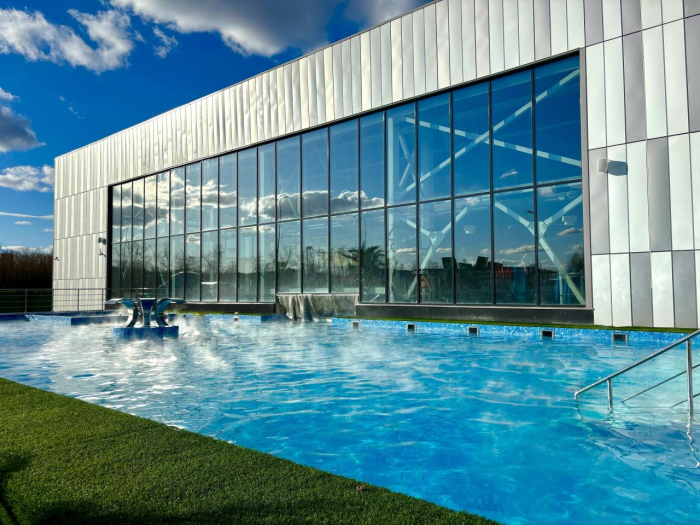 Бьюти-дайджест на апрель 2026: новинки брендов, банные ритуалы и другие способы порадовать себя весной