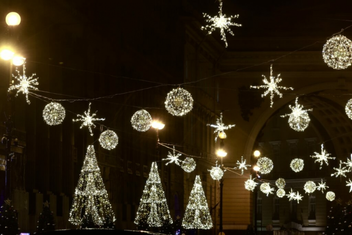 В Петербурге создали больше десятка мест для уникальных новогодних фото