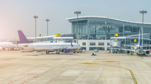 Закрылся аэропорт Дубая – самолётам негде садиться: Работает ПВО. Мирного региона больше нет