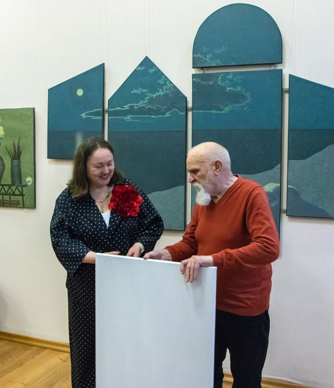 В Краснодаре в галерее «Сантал» открылась необычная выставка: посвящение другу и меценату