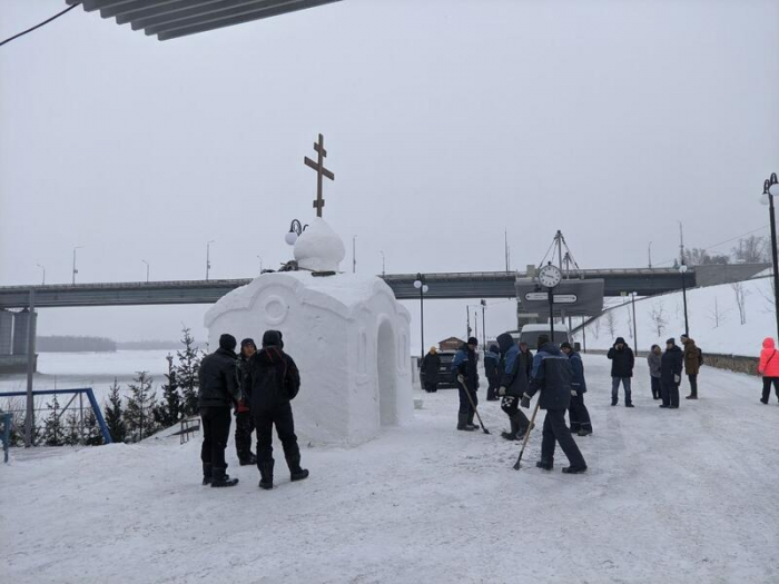 В Барнауле заканчивают строительство Крещенского городка. Фото