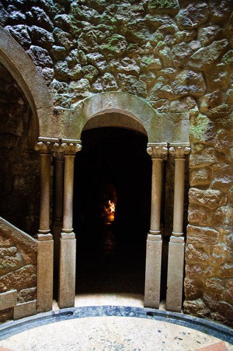 Колодец Посвящения, или Куда ведет перевернутая башня масонов