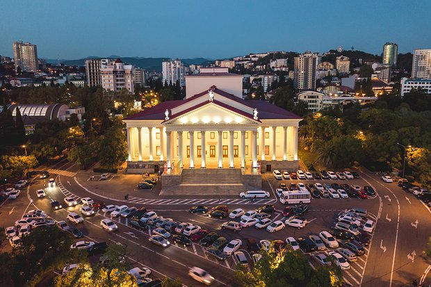 Новый год — 2026 в Сочи: куда сходить, какой отель выбрать, сколько стоит отдых