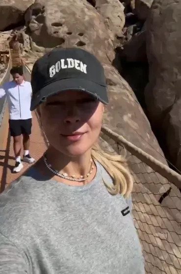 Частный самолёт и спа-отель в пустыне: Виктория и Диана Манасир отметили 60-летие миллиардера Зияда Манасира в Саудовской Аравии